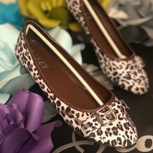 Leopard ballet flats